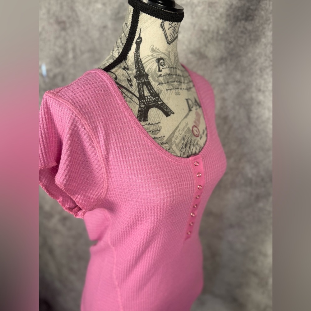 Zeana Outfitters Pink Waffle Knit Henley Top Size M Short Sleeve Ribbed Thermal - Picture 3 of 9